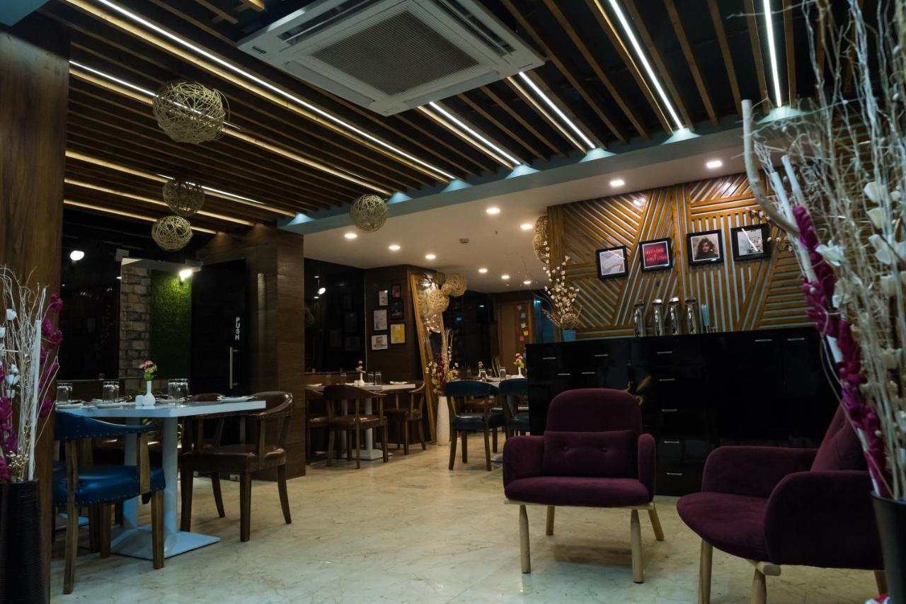 Hotel The Avenue Ballygunge 3*